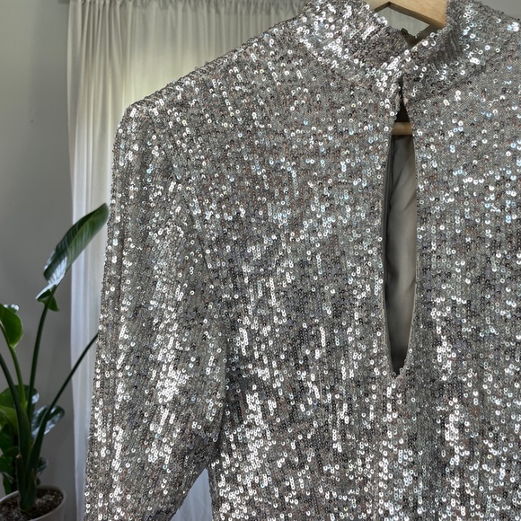 ✨DREAMY Sequin Party Dress✨ - Picture 4 of 7